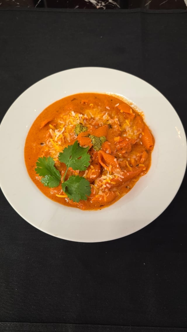 BUTTER CHICKEN PASTA.