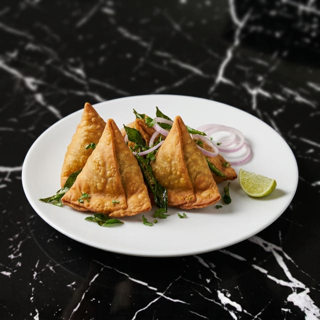 Samosa Combo (2 VEG, 1 Chicken).