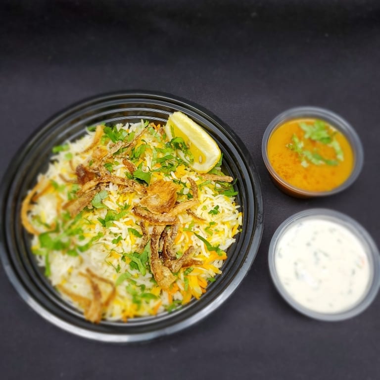 Hakka Noodles: A Flavorful Indian Delight