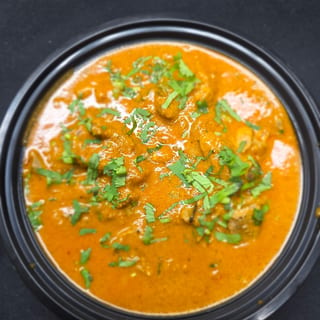 Desi Chicken Curry (bone in)