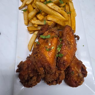 6 pcs FRIED WINGS & FRIES