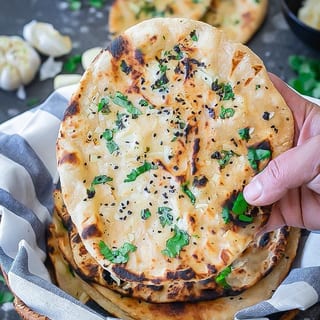 Garlic Tandoori Roti (V)